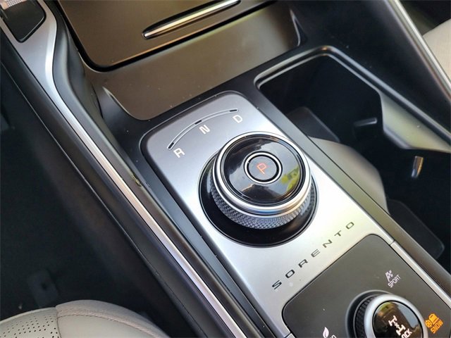 Used 2024 Kia Sorento EX image 17