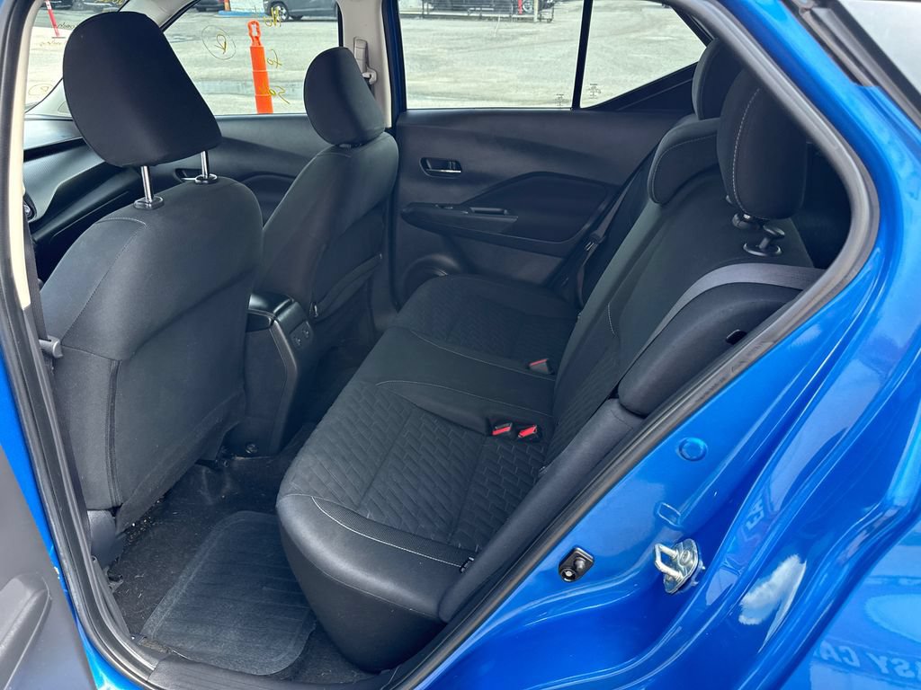 Used 2022 Nissan Kicks SV FWD image 11