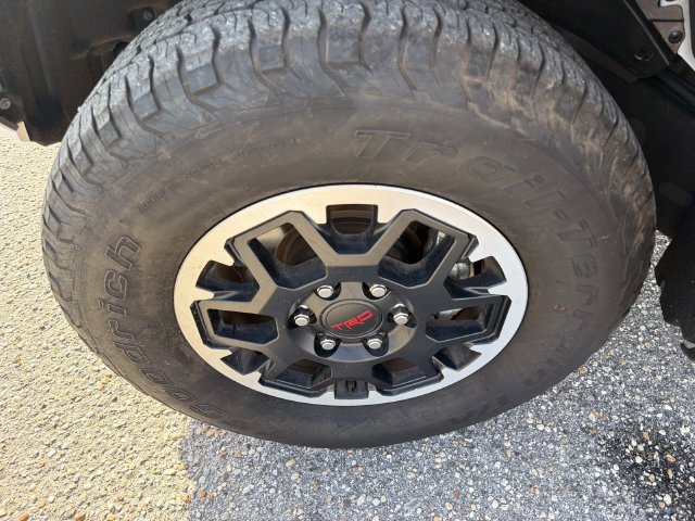 Used 2025 Toyota Tacoma TRD Off-Road AWD/4WD image 11