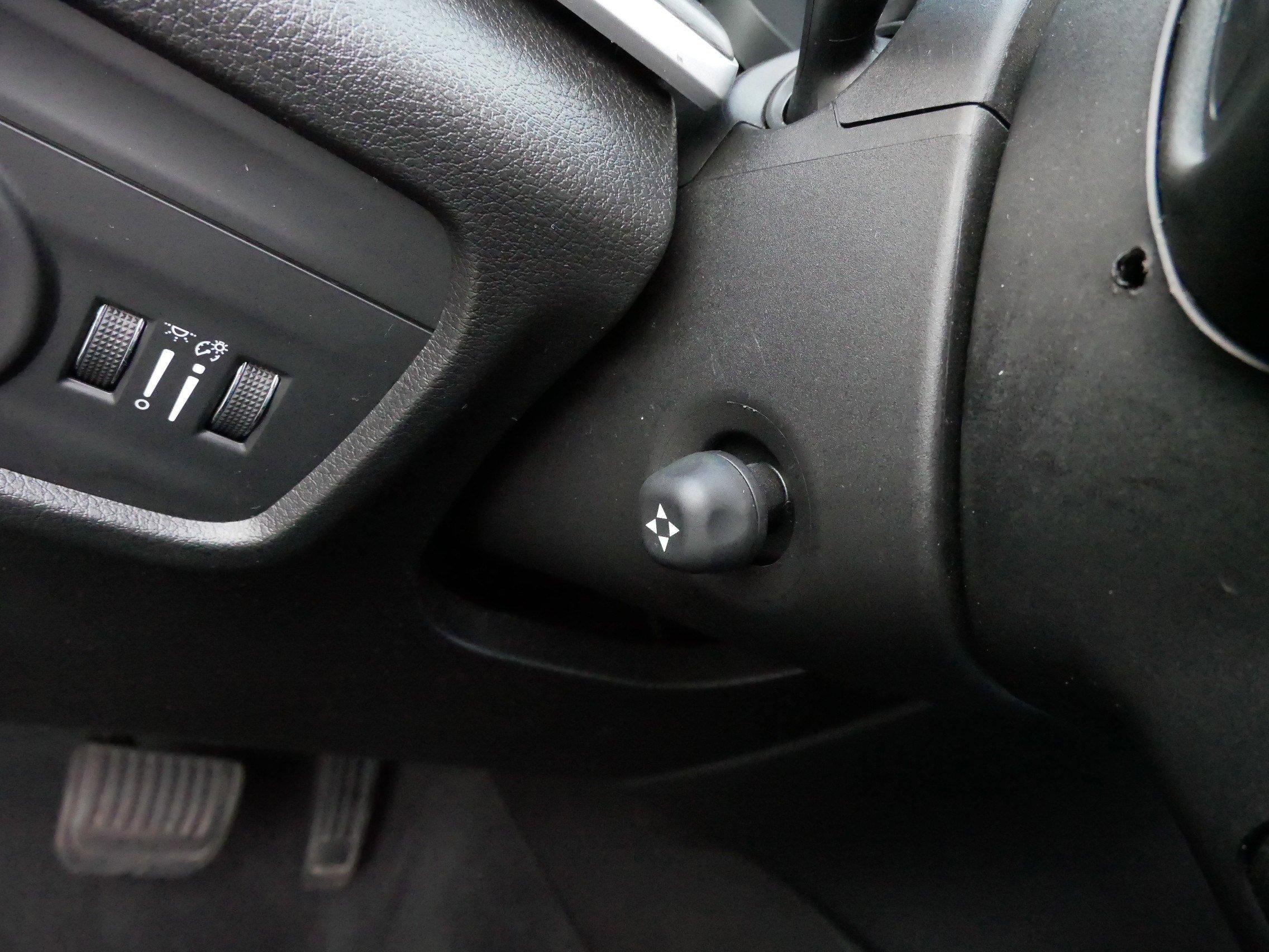 Used 2024 Jeep Grand Cherokee L Limited w/ Luxury Tech Group II image 27