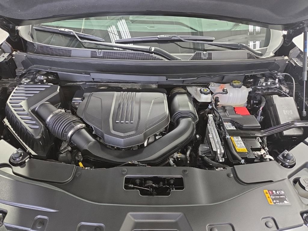 Used 2025 GMC Acadia Elevation AWD/4WD image 43