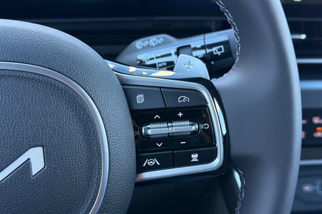 New 2026 Kia Carnival LXS FWD image 29
