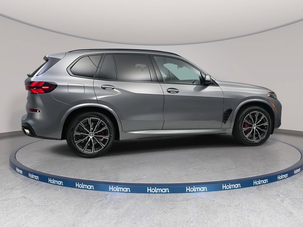 New 2026 BMW X5 xDrive50e w/ M Sport Package AWD/4WD image 4