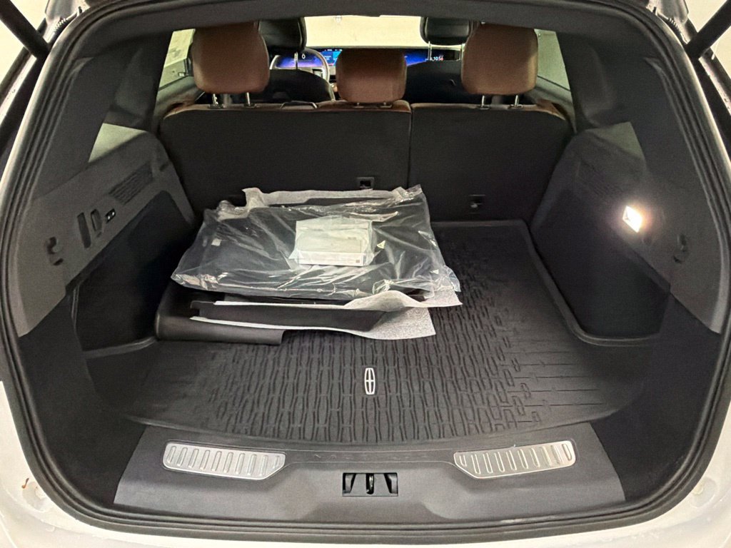 New 2026 Lincoln Nautilus Reserve AWD/4WD image 39