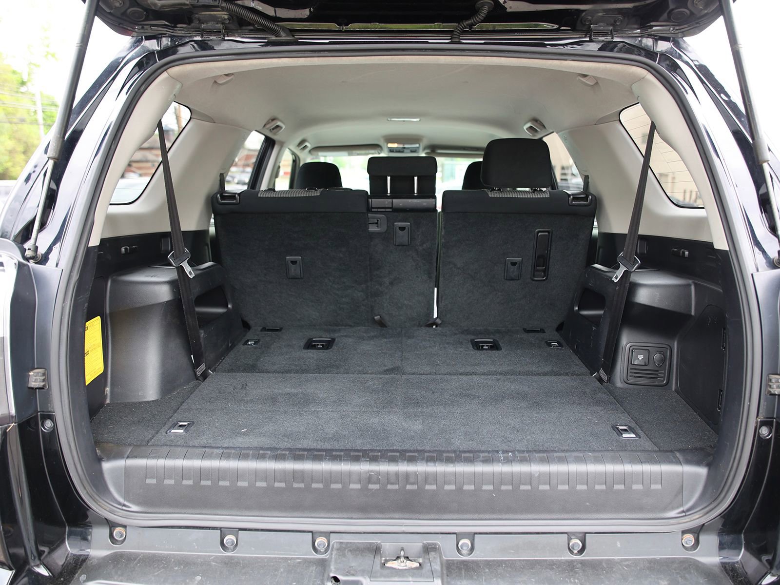Used 2016 Toyota 4Runner SR5 AWD/4WD image 14
