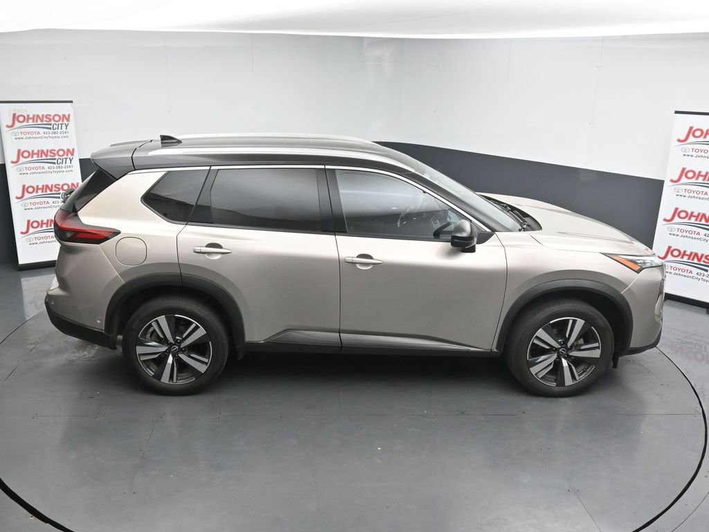 Used 2024 Nissan Rogue SL image 32