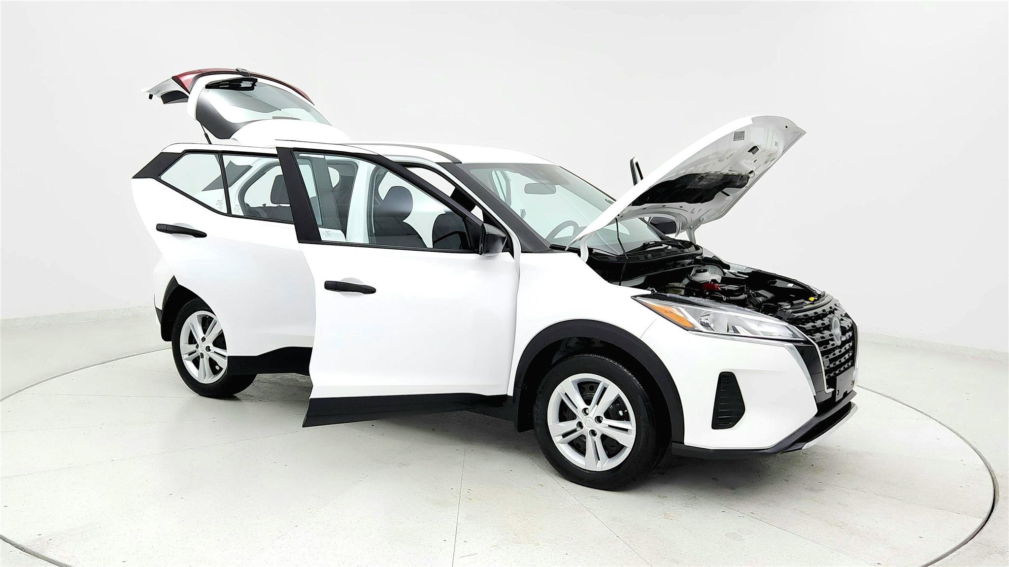 Used 2025 Nissan Kicks Play S FWD image 12