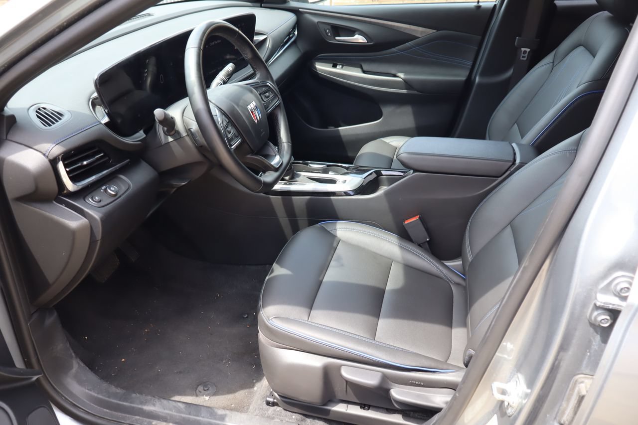 Used 2025 Buick Envista Sport Touring FWD image 15
