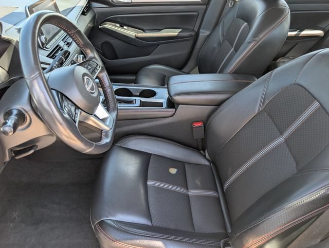 Used 2024 Nissan Altima 2.5 SR FWD image 14