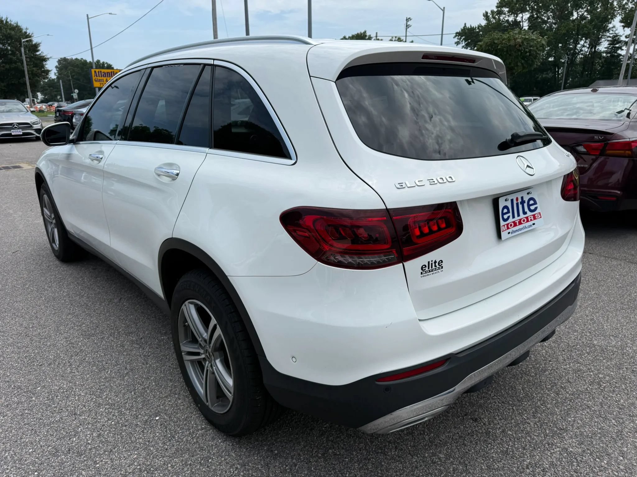 Used 2021 Mercedes-Benz GLC 300 4MATIC image 5