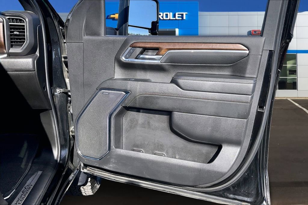 Used 2024 Chevrolet Silverado 2500 High Country w/ High Country Premium Package AWD/4WD image 29