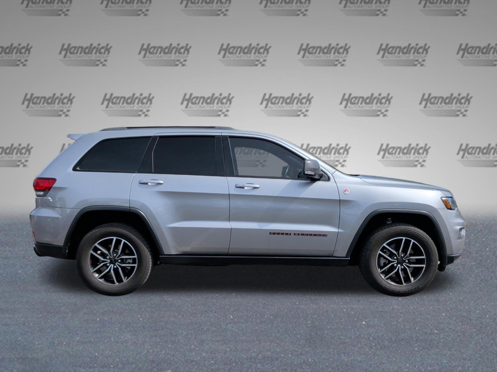 Used 2019 Jeep Grand Cherokee Trailhawk w/ Trailhawk Luxury Group image 6