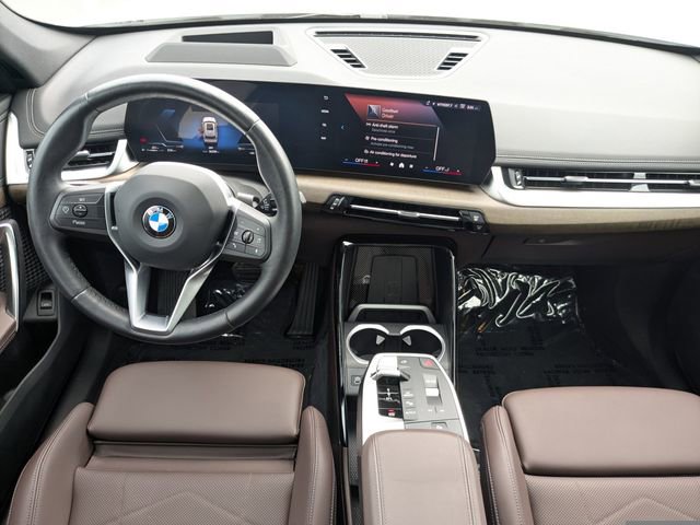 Used 2025 BMW X1 xDrive28i w/ Technology Package image 16