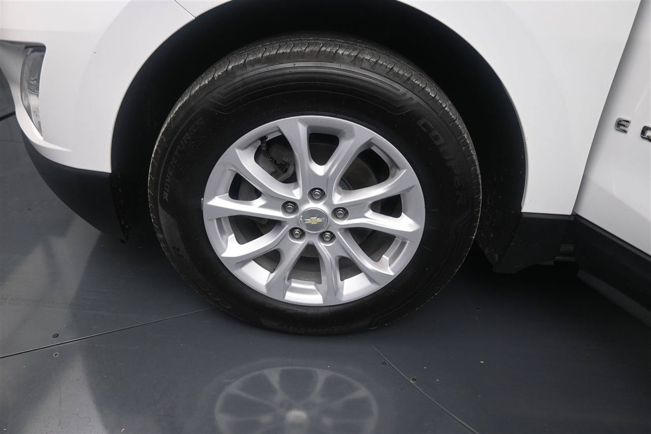 Used 2019 Chevrolet Equinox LS w/ LS Convenience Package AWD/4WD image 16