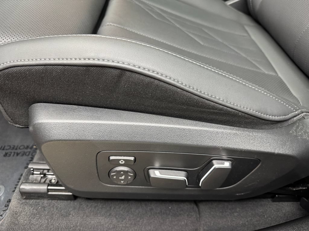 Certified 2025 BMW X3 xDrive30i AWD/4WD image 12
