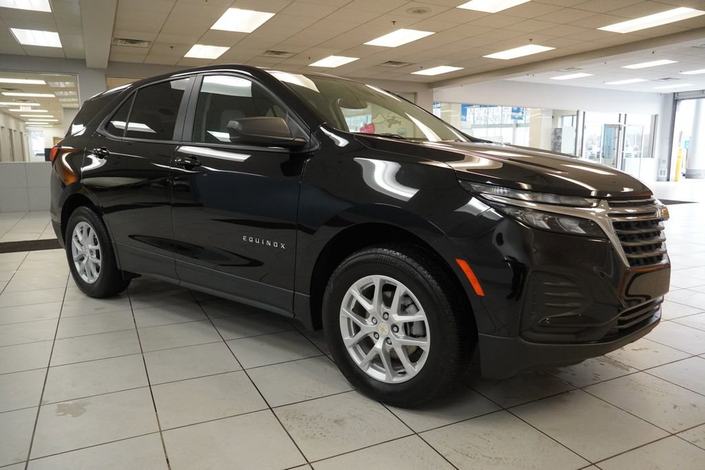 Used 2023 Chevrolet Equinox LS w/ LS Convenience Package image 15