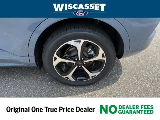 New 2025 Ford Escape ST-Line Elite w/ Class II Trailer Tow Package AWD/4WD image 28