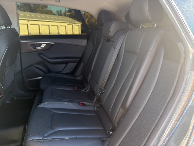 Used 2019 Audi Q8 Premium Plus w/ Premium Plus AWD/4WD image 21