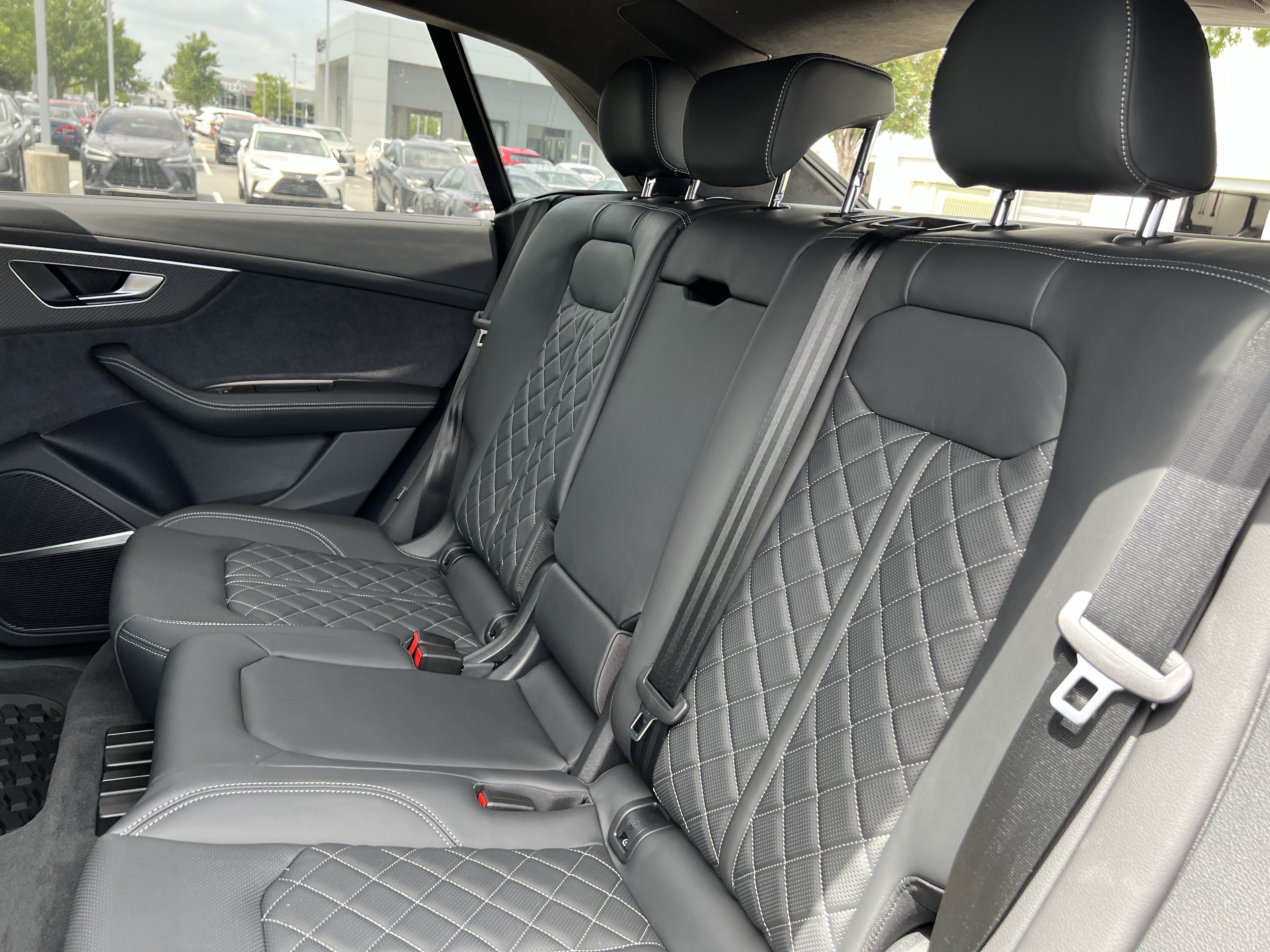 New 2026 Audi SQ8 Prestige AWD/4WD image 33