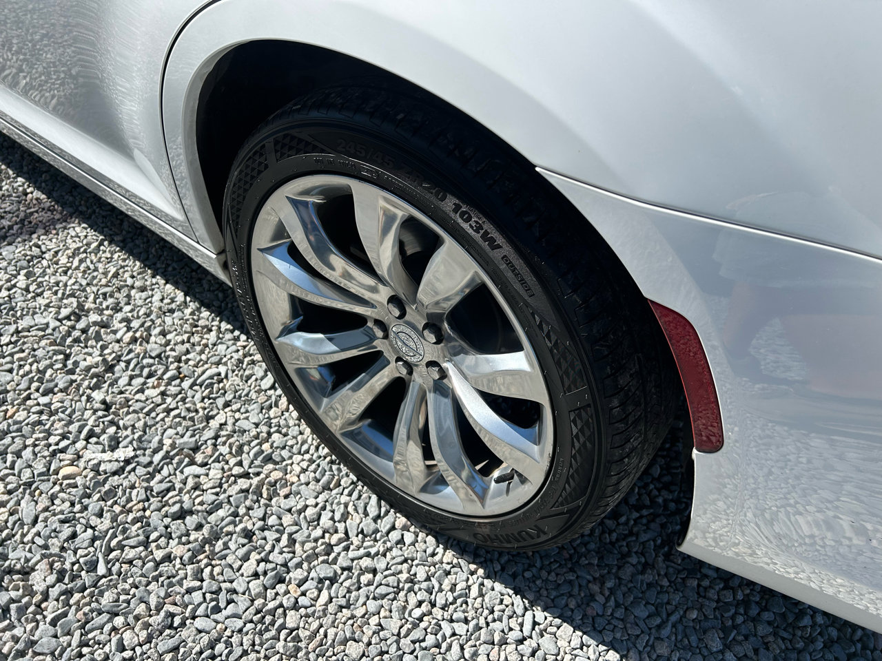 Used 2019 Chrysler 300 Limited image 32