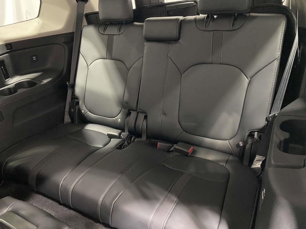 New 2025 Honda Pilot EX-L image 14