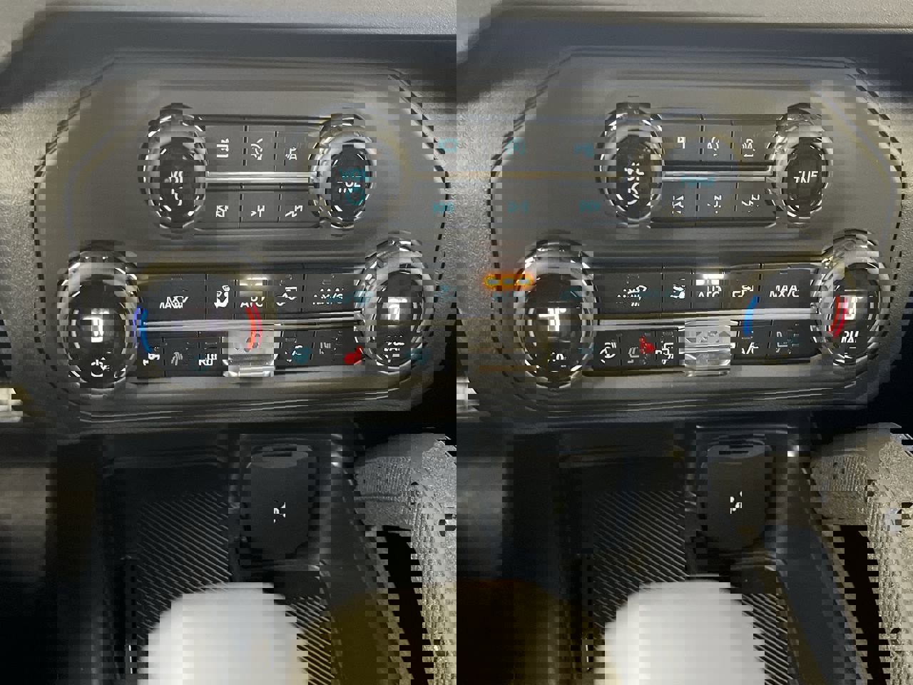 New 2025 Ford Bronco Badlands image 19