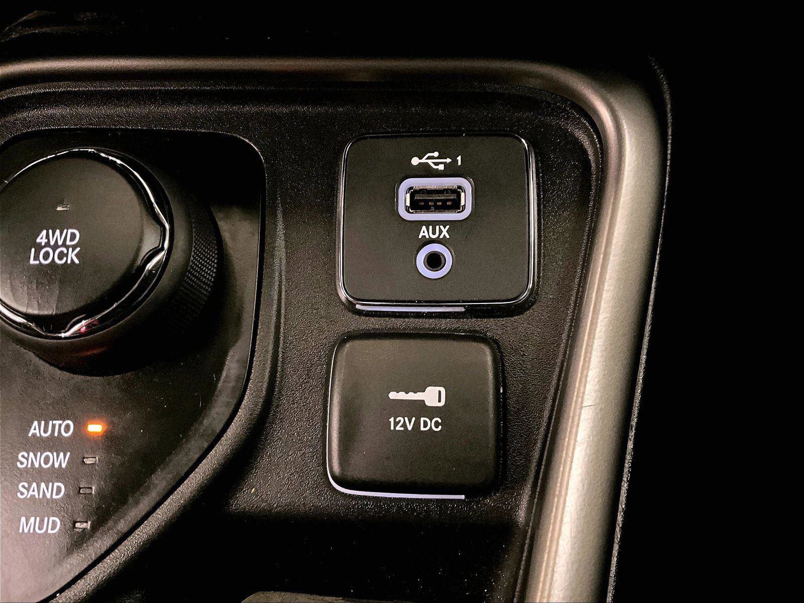 Used 2021 Jeep Compass Sport image 31