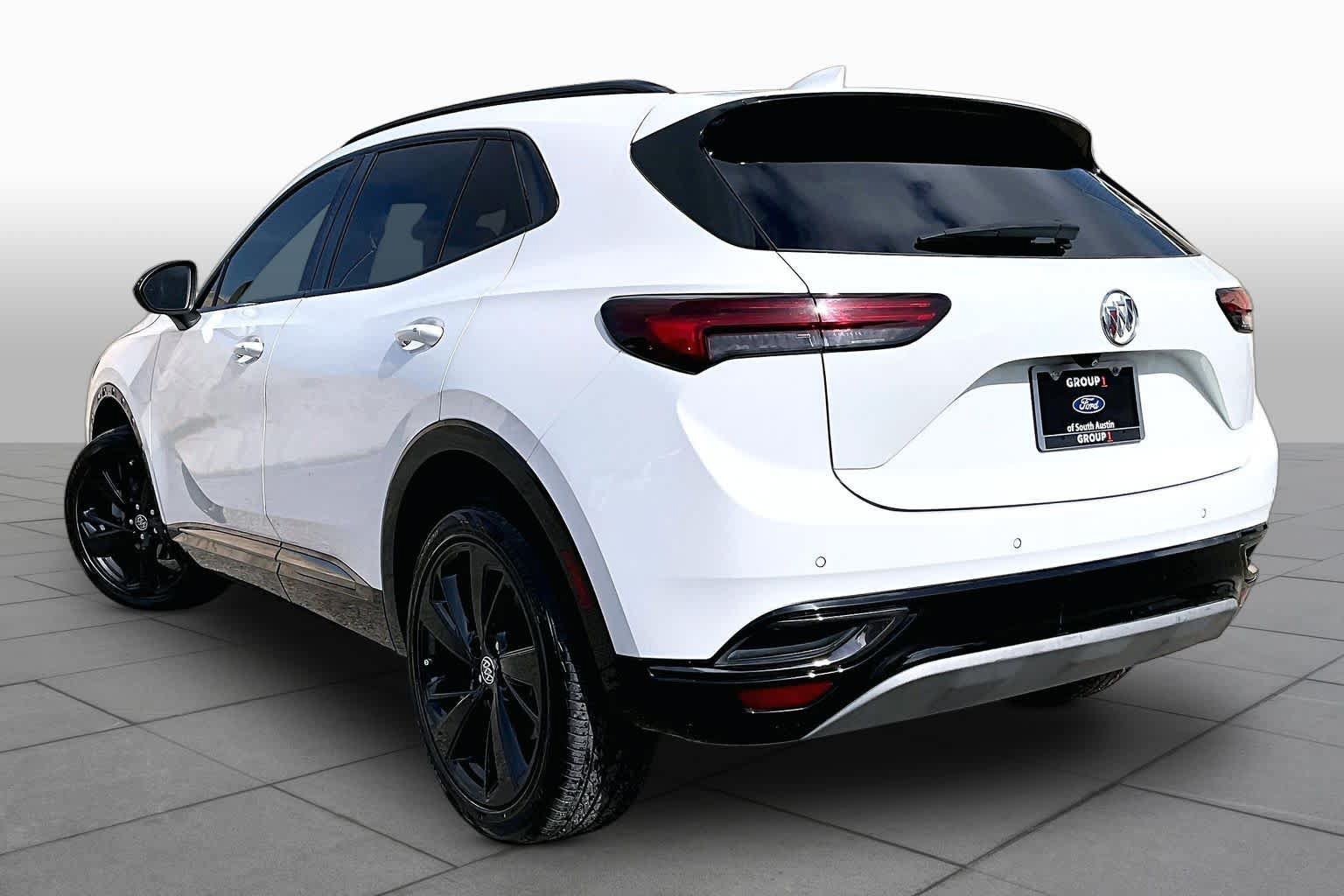 Used 2022 Buick Envision Essence w/ Sport Touring Package FWD image 6