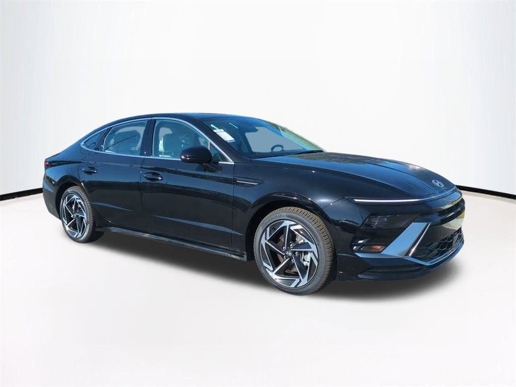 New 2026 Hyundai Sonata SEL FWD image 2