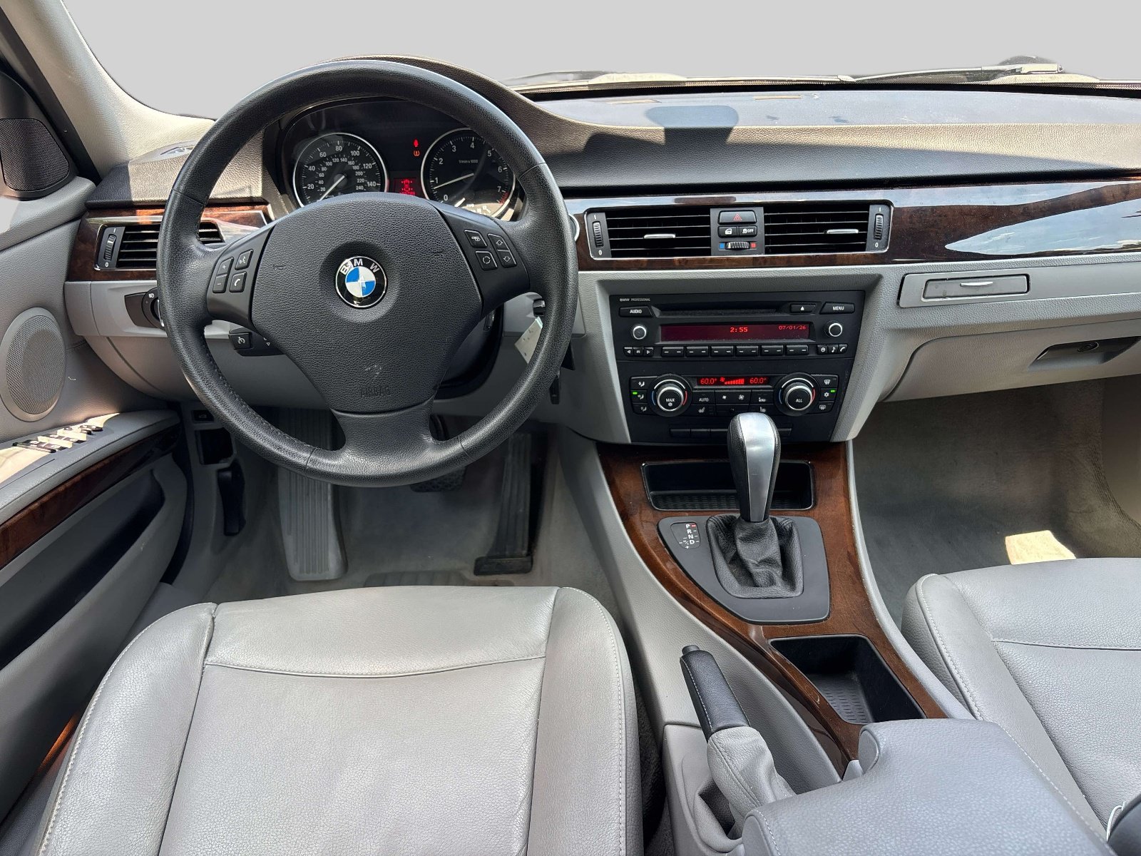 Used 2011 BMW 328i xDrive Sedan AWD/4WD image 10