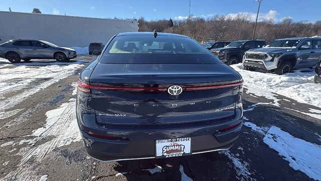 New 2026 Toyota Crown Platinum image 4