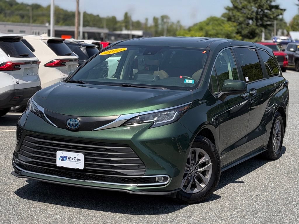 Used 2021 Toyota Sienna XLE