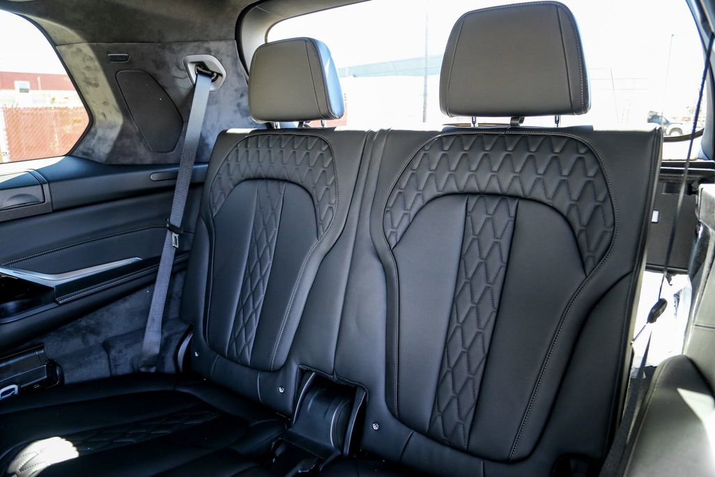New 2026 BMW X7 xDrive40i w/ Executive Package image 25