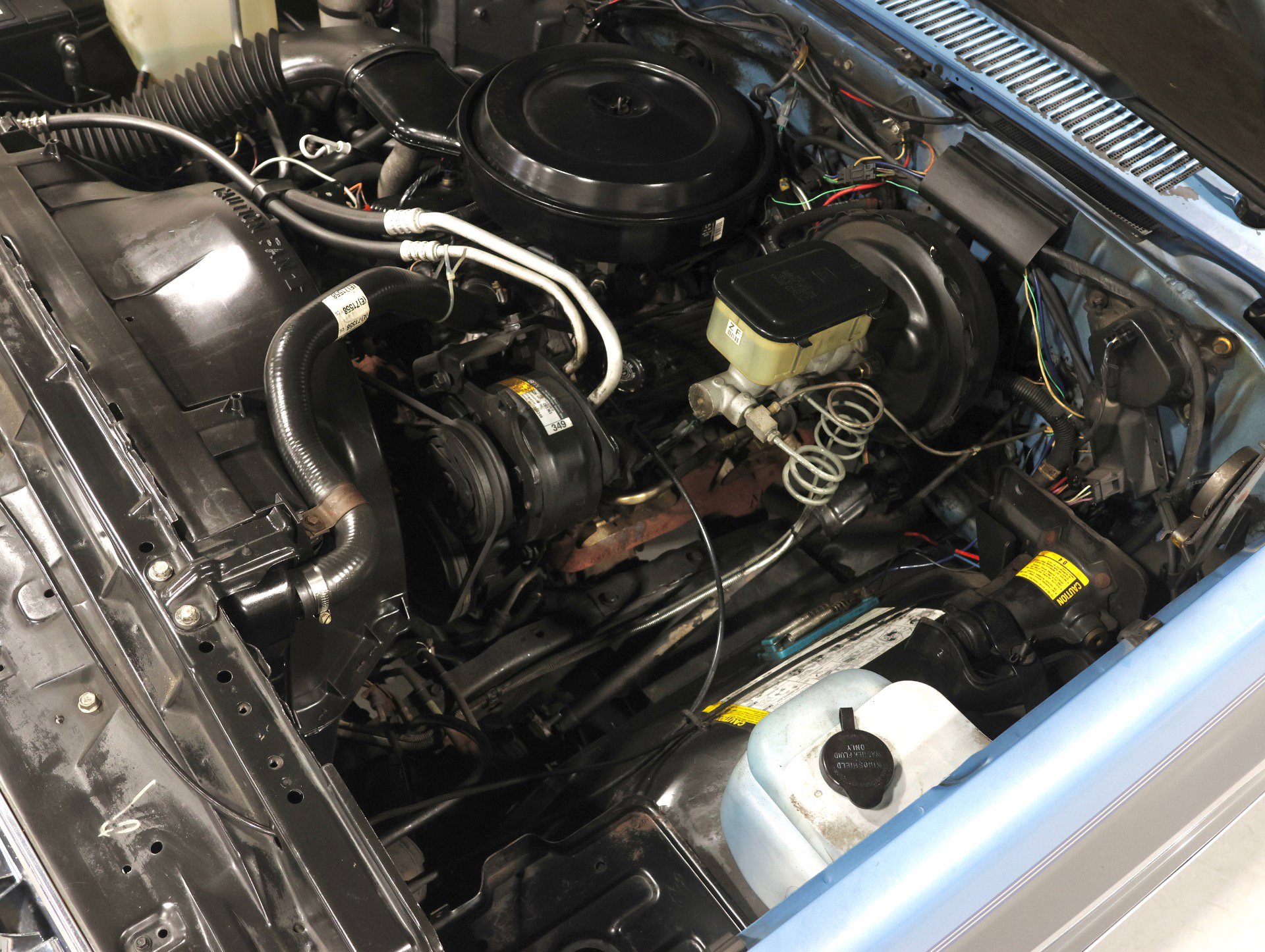 Used 1987 GMC Suburban 2WD image 96