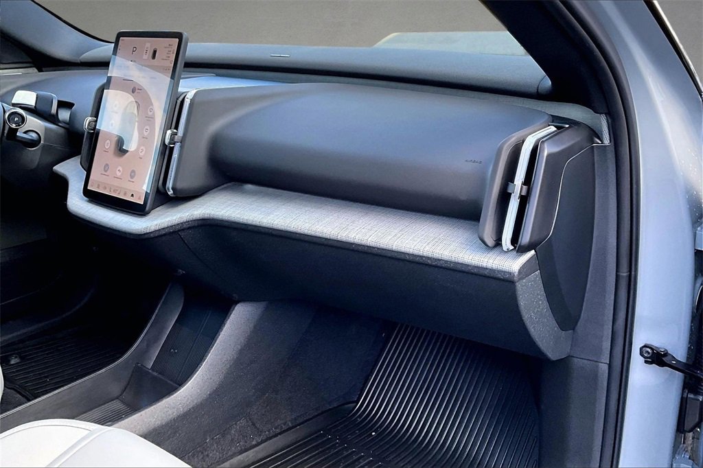 Used 2025 Volvo EX30 Plus w/ Climate Package image 25