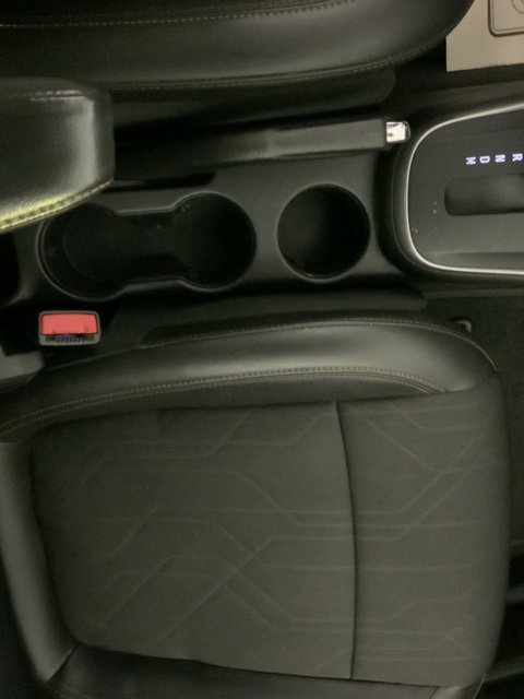 Used 2022 Chevrolet Trax LT w/ LT Convenience Package image 16