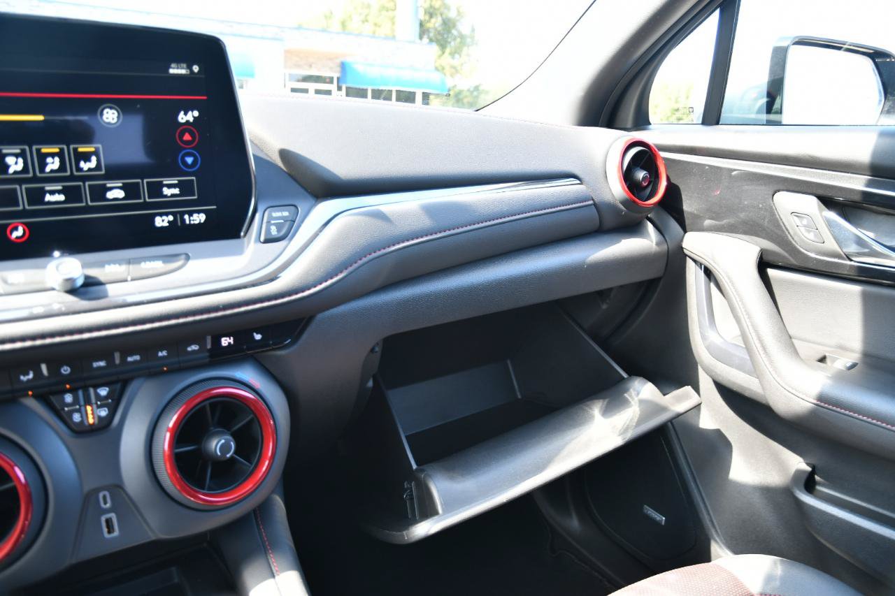 Used 2025 Chevrolet Blazer RS FWD image 29