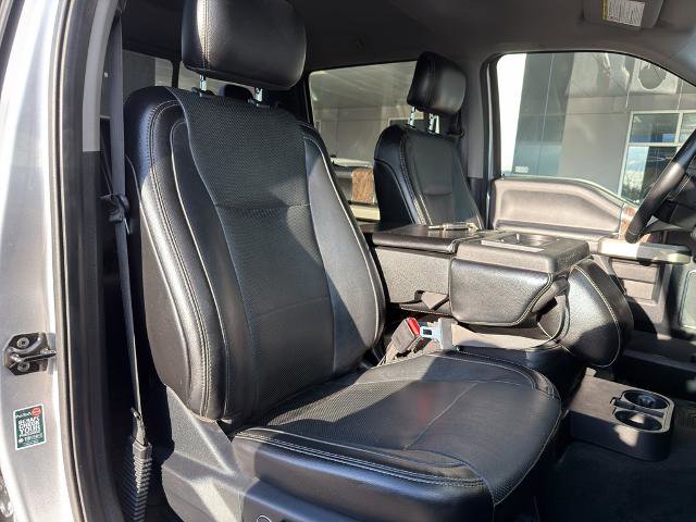 Certified 2017 Ford F350 Lariat w/ Camper Package image 10