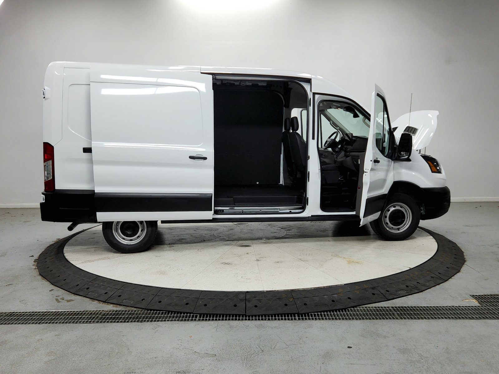 New 2027 Ford Transit 250 148 Medium Roof w/ Load Area Protection Package RWD image 17