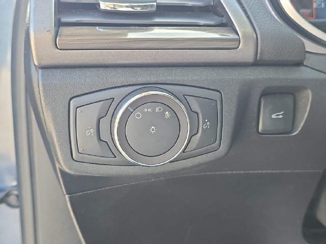 Used 2019 Ford Fusion SEL FWD image 28