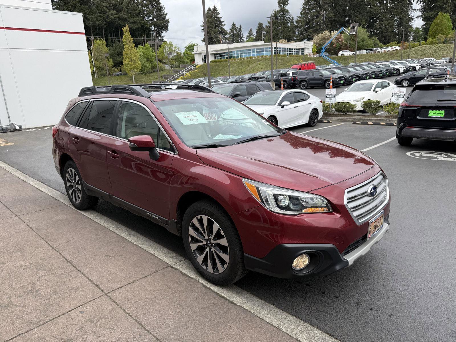 Used 2017 Subaru Outback 2.5i Limited AWD/4WD image 6