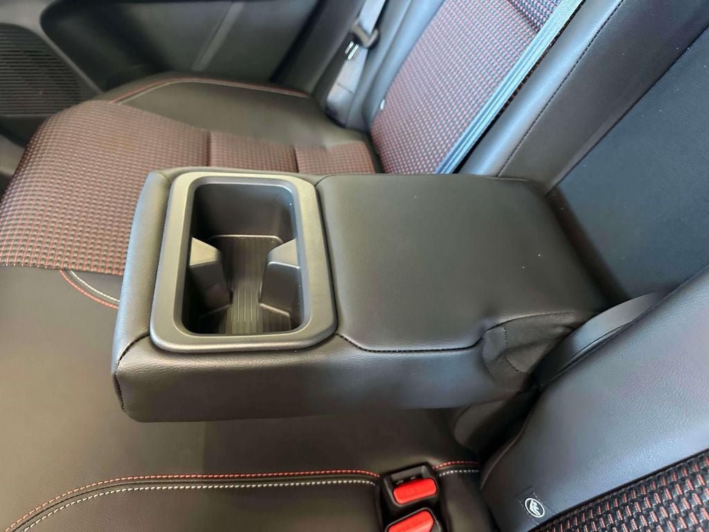 New 2026 Nissan Kicks SR w/ Illumination Package AWD/4WD image 14
