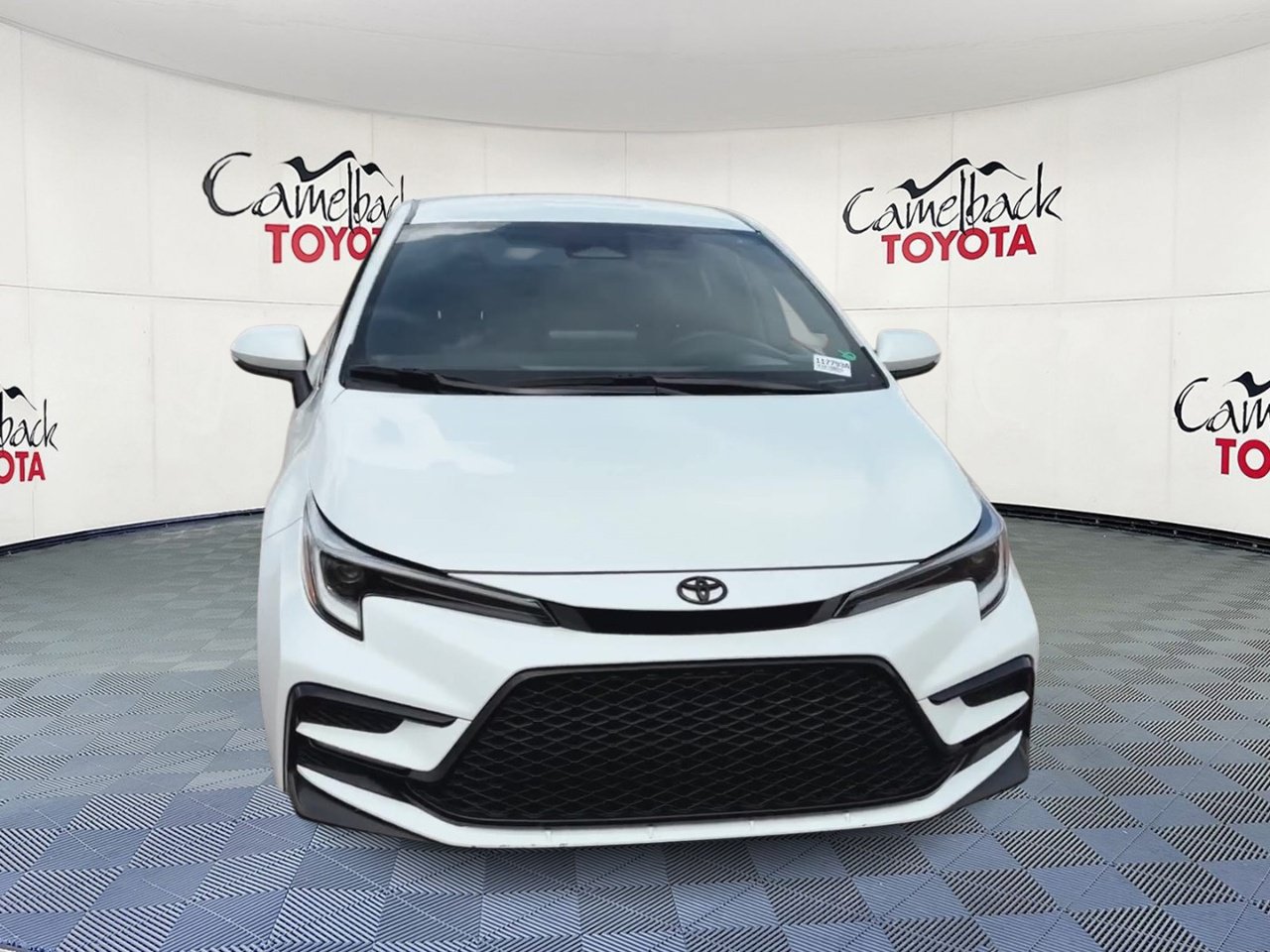 Used 2025 Toyota Corolla SE FWD image 6