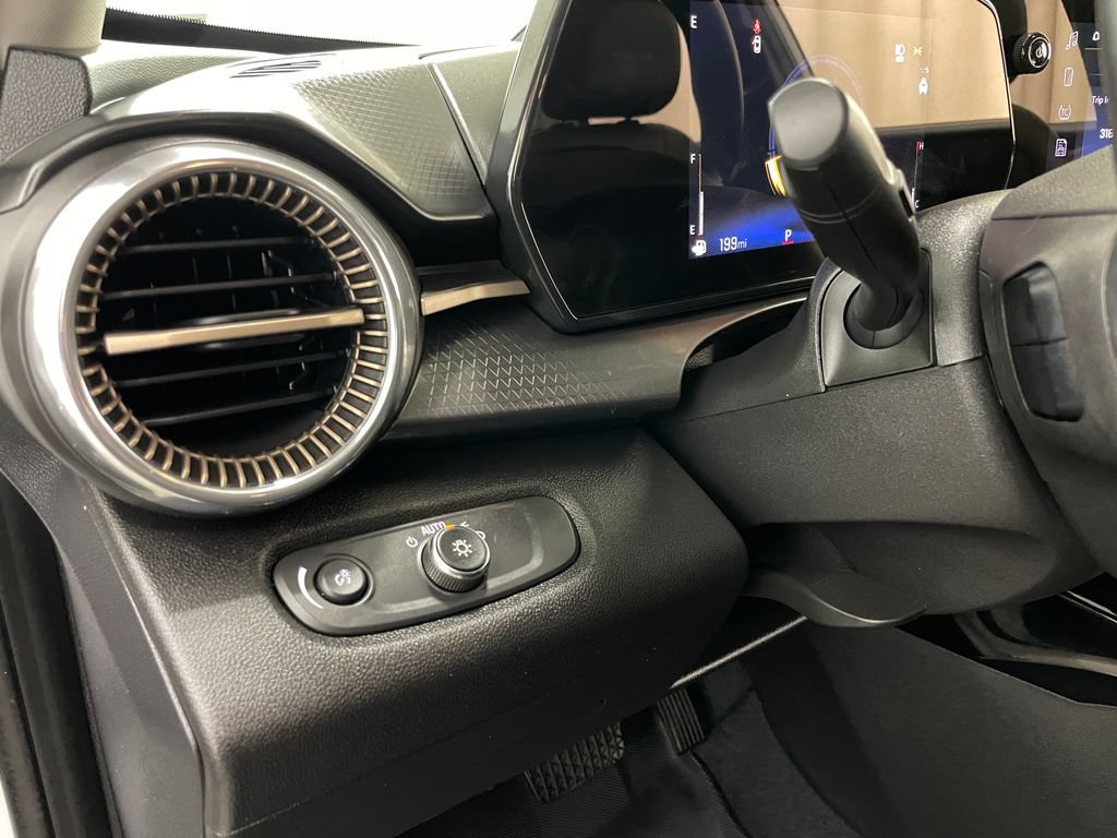 Certified 2024 Chevrolet Trax ACTIV w/ Sunroof Package FWD image 25
