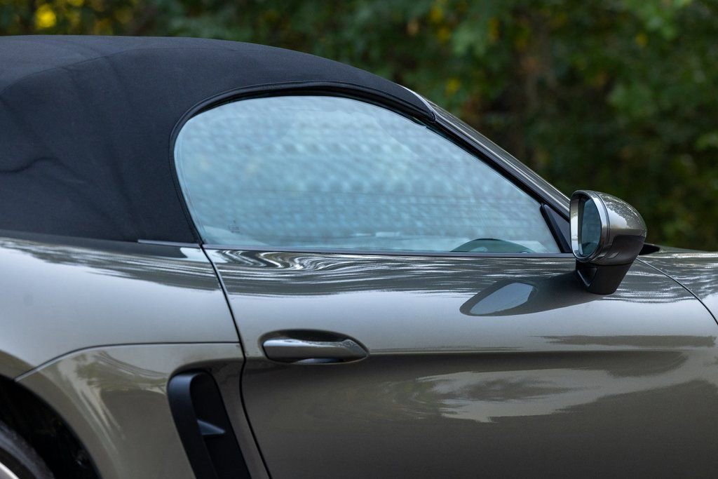 Used 2021 Porsche 718 Boxster Base w/ Premium Package image 39