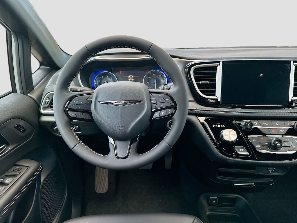 New 2026 Chrysler Pacifica Select image 29