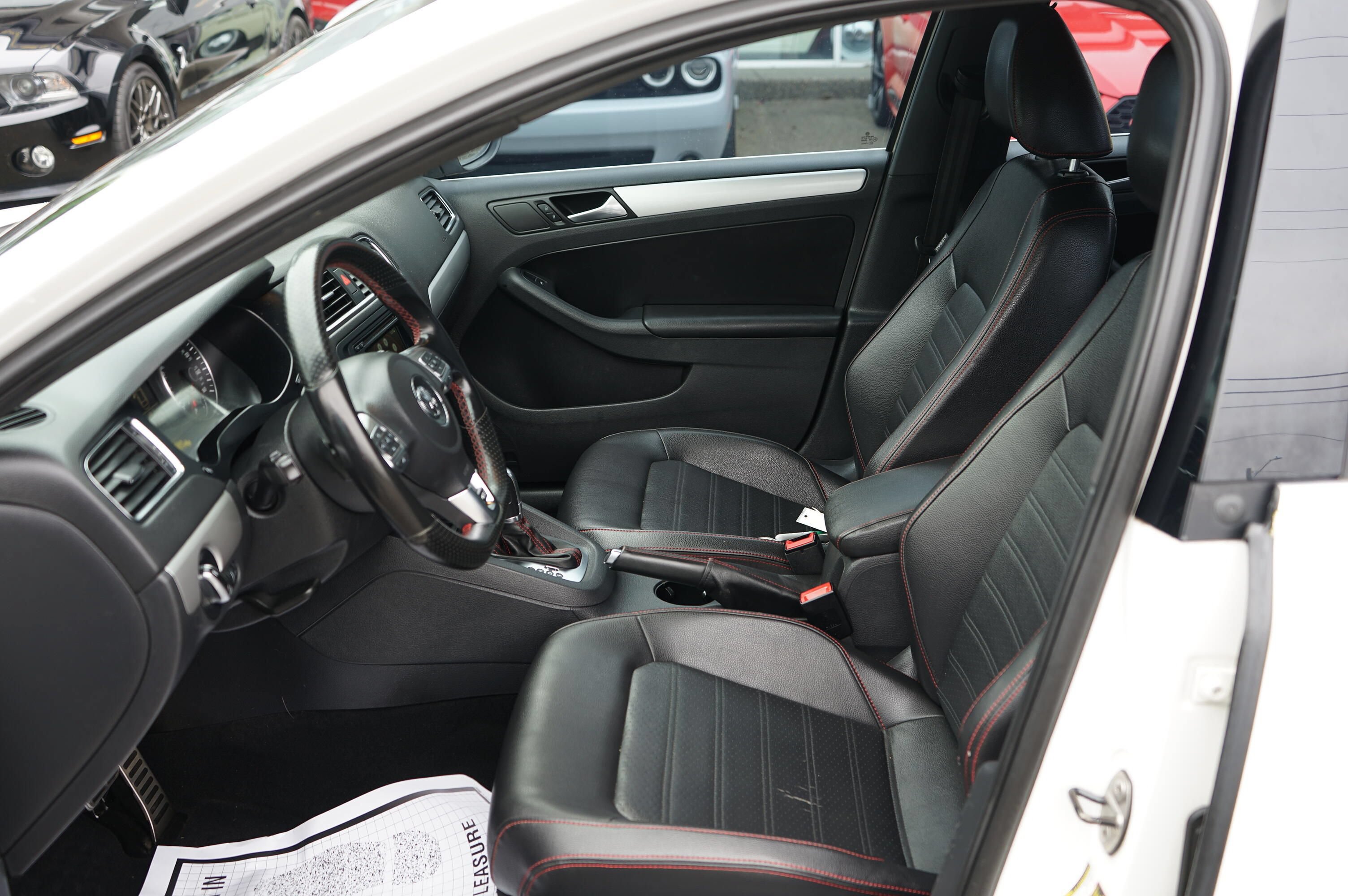 Used 2013 Volkswagen Jetta GLI Autobahn FWD image 12