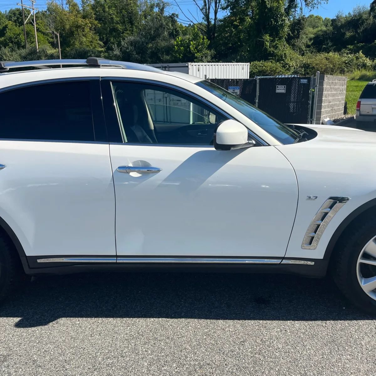 Used 2014 INFINITI QX70 AWD w/ Premium Package image 11