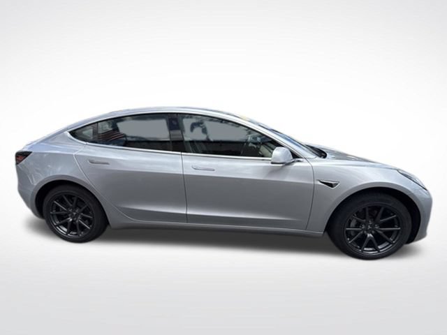 Used 2018 Tesla Model 3 Long Range RWD image 2