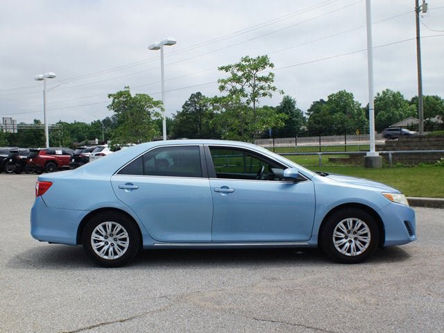 Used 2012 Toyota Camry LE FWD image 14